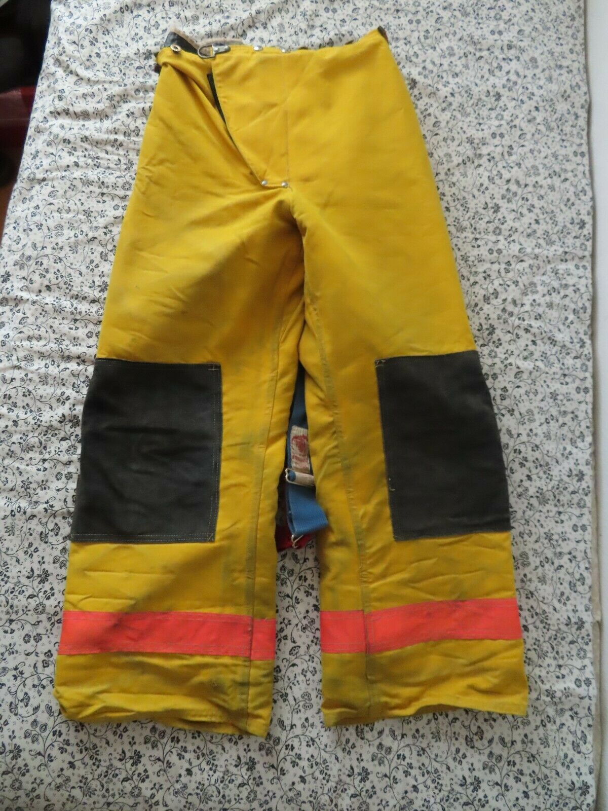 Janesville Firefighter Turnout Gear Pants Small Suspender morning pride 80s 1989