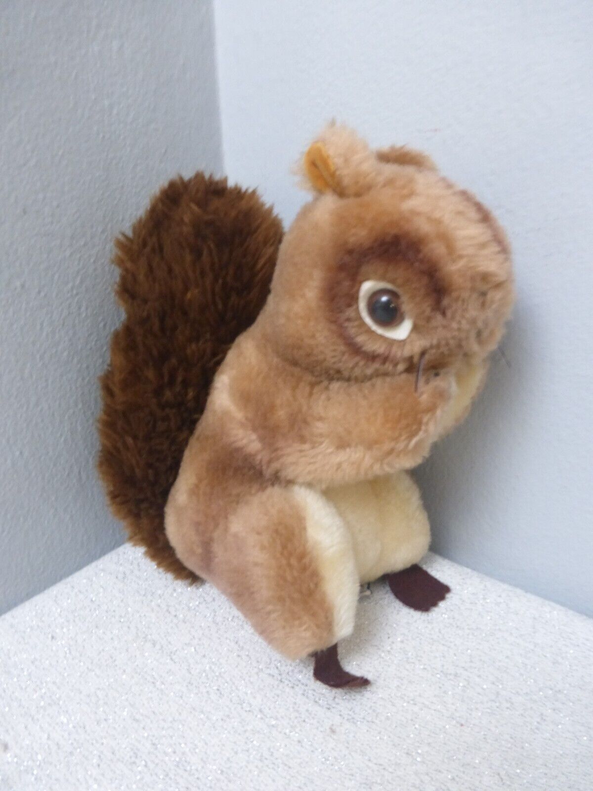 Darling Vintage Dakin 1974 Squirrel Stuffed Animal Plush Toy 8"