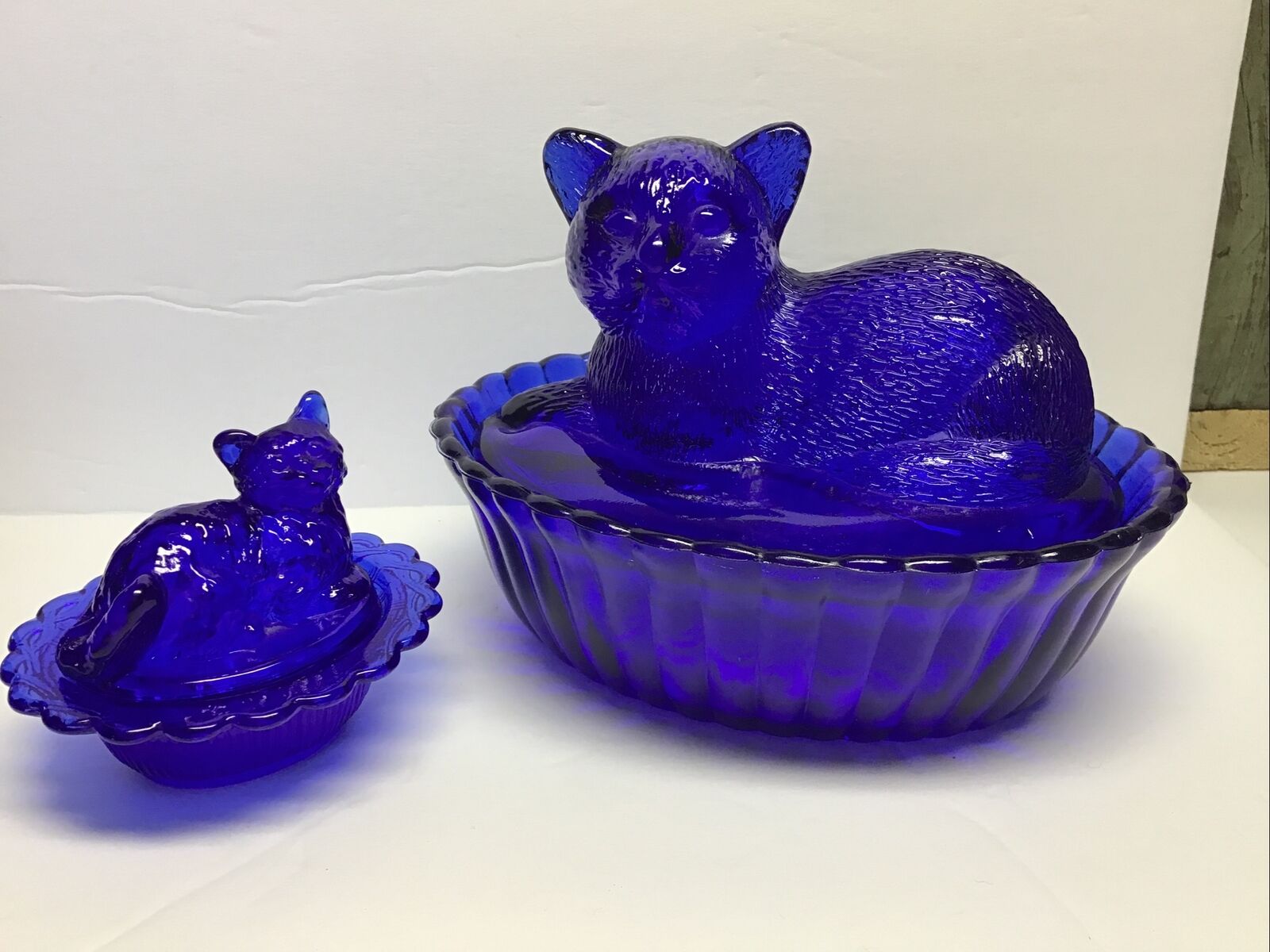 Cobalt Blue Glass Cat On Nest Covered Candy Dish & Mosser Salt Cellar￼ Lot