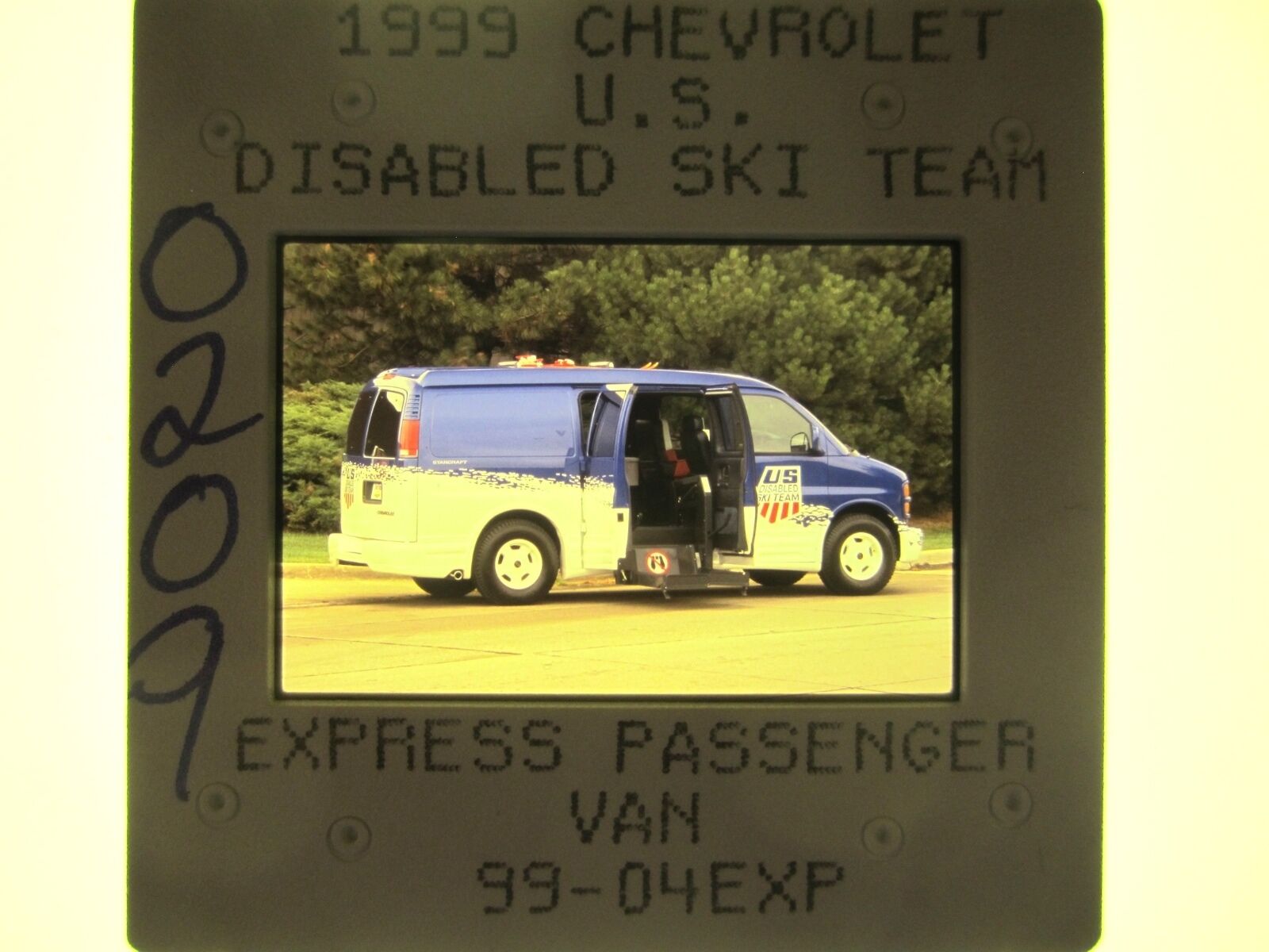 CHEVROLET U.S. SKI TEAM VAN - PRESS SLIDE - 1999