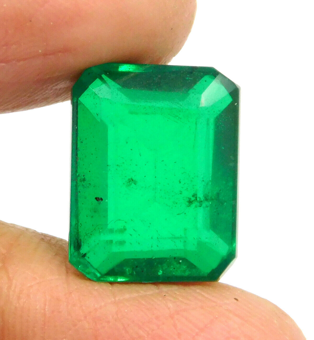 9.63 Cts. Faceted Green Emerald Simulant Loose Gemstone Rm18748