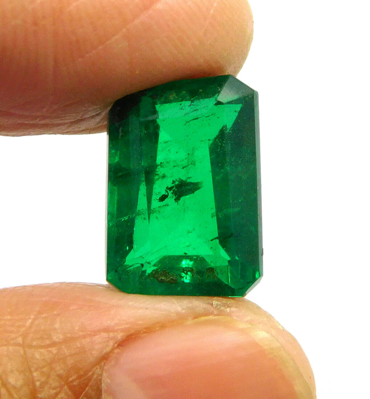 6.88 Cts. Faceted Green Emerald Simulant Loose Gemstone RM18876