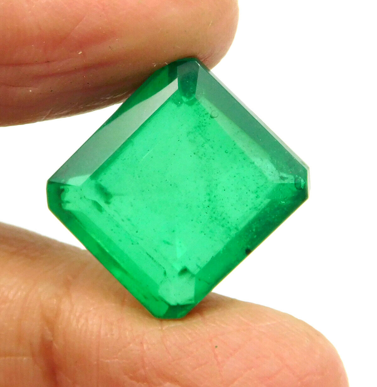 13.78 Cts. Faceted Green Emerald Simulant Loose Gemstone Rm18639