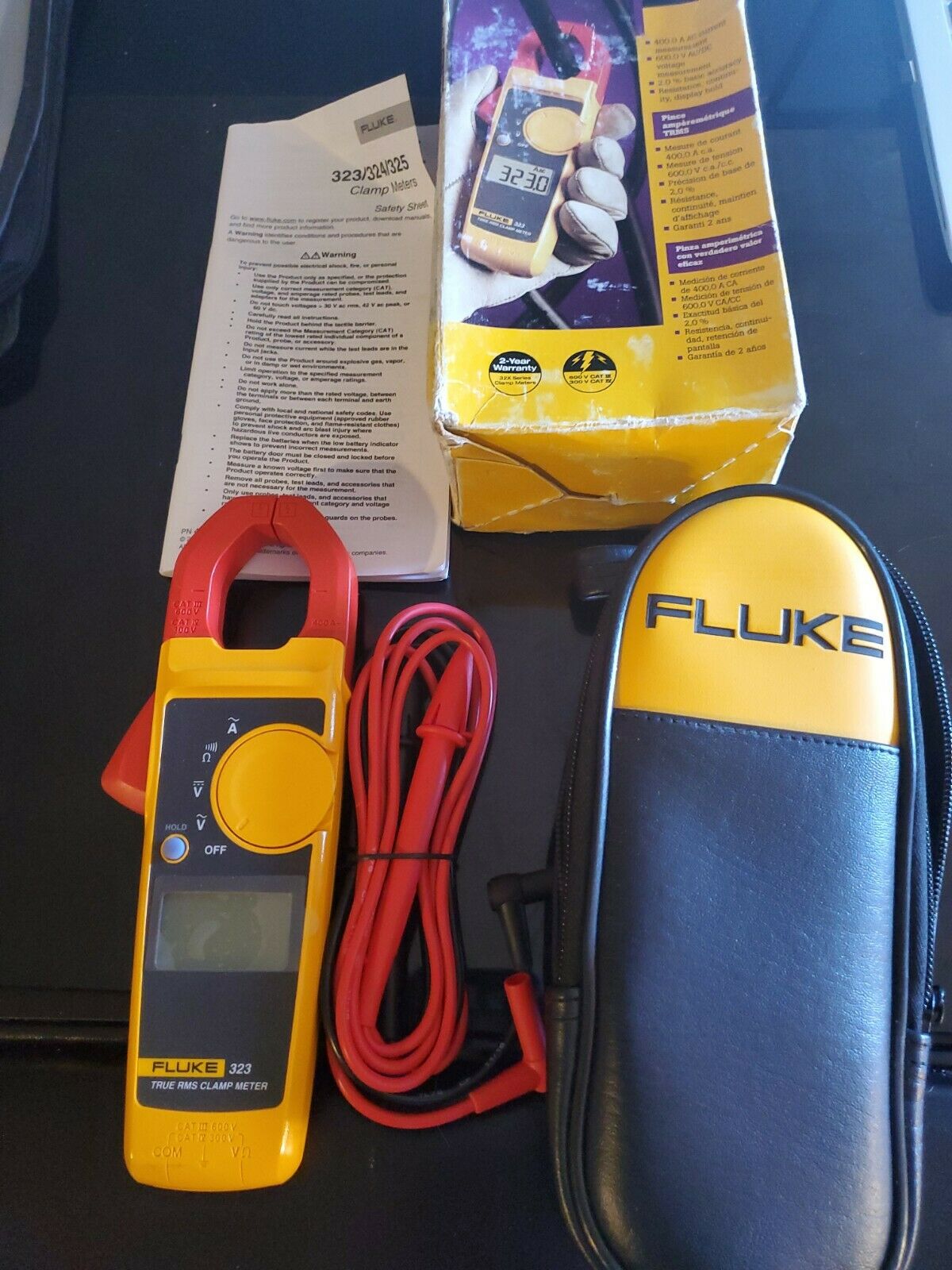 Fluke 323 True-rms Clamp Meter- New, Never Used *excellent*
