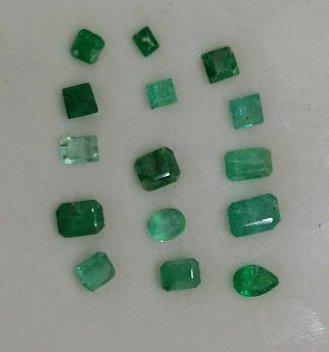 4.40Ct Beautiful 15  Piece Green Emerald Cut Gemstone @Afghanistan.